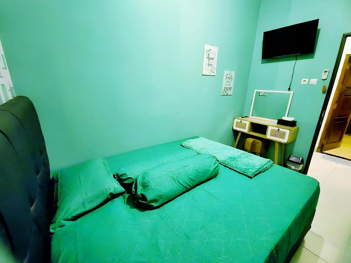 De Patuk Homestay ジョグジャカルタ エクステリア 写真